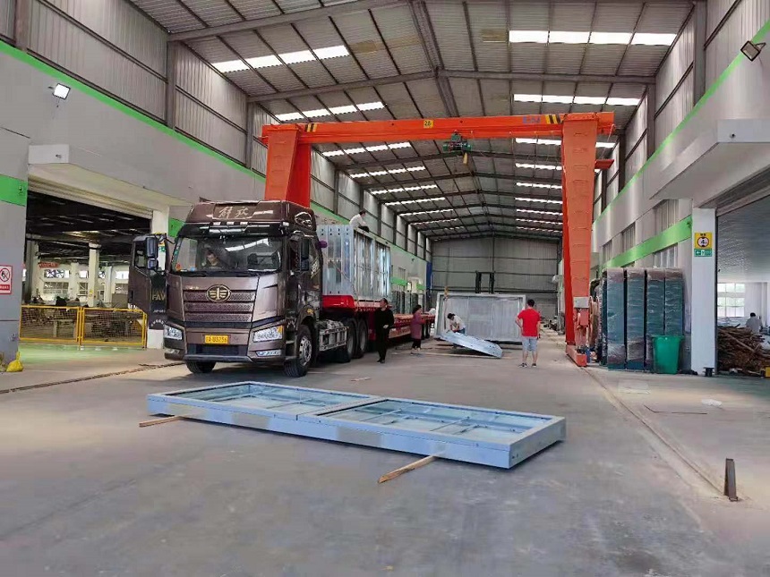 候車(chē)亭發(fā)貨圖 候車(chē)亭發(fā)貨圖